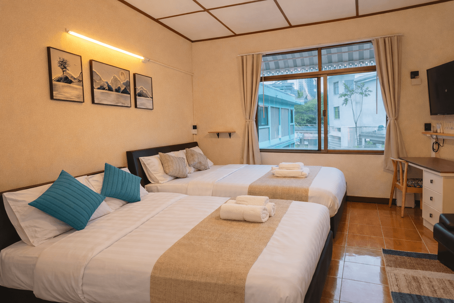 CozyOnTop PhayaThai BTS Hidden Vintage bedroom